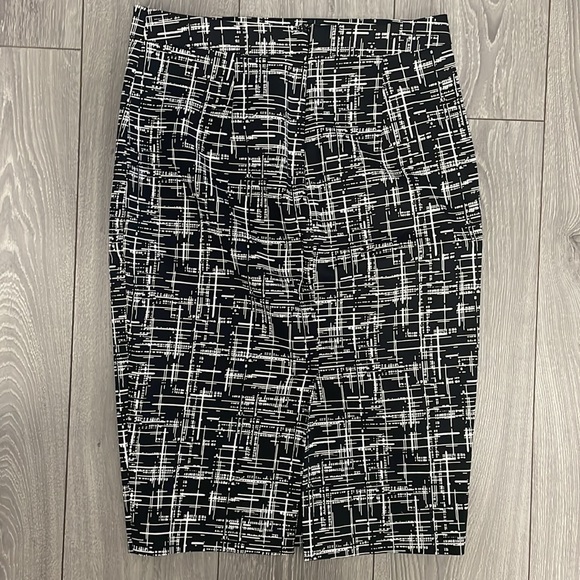 RW&CO high waisted pencil skirt - Picture 3 of 8